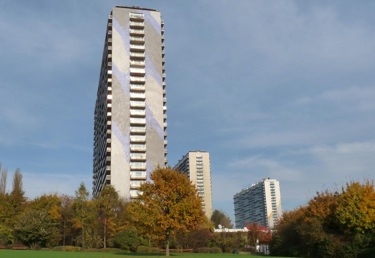 Hoog gebouw, Louis Mettewielaan (Sint-Jans-Molenbeek)