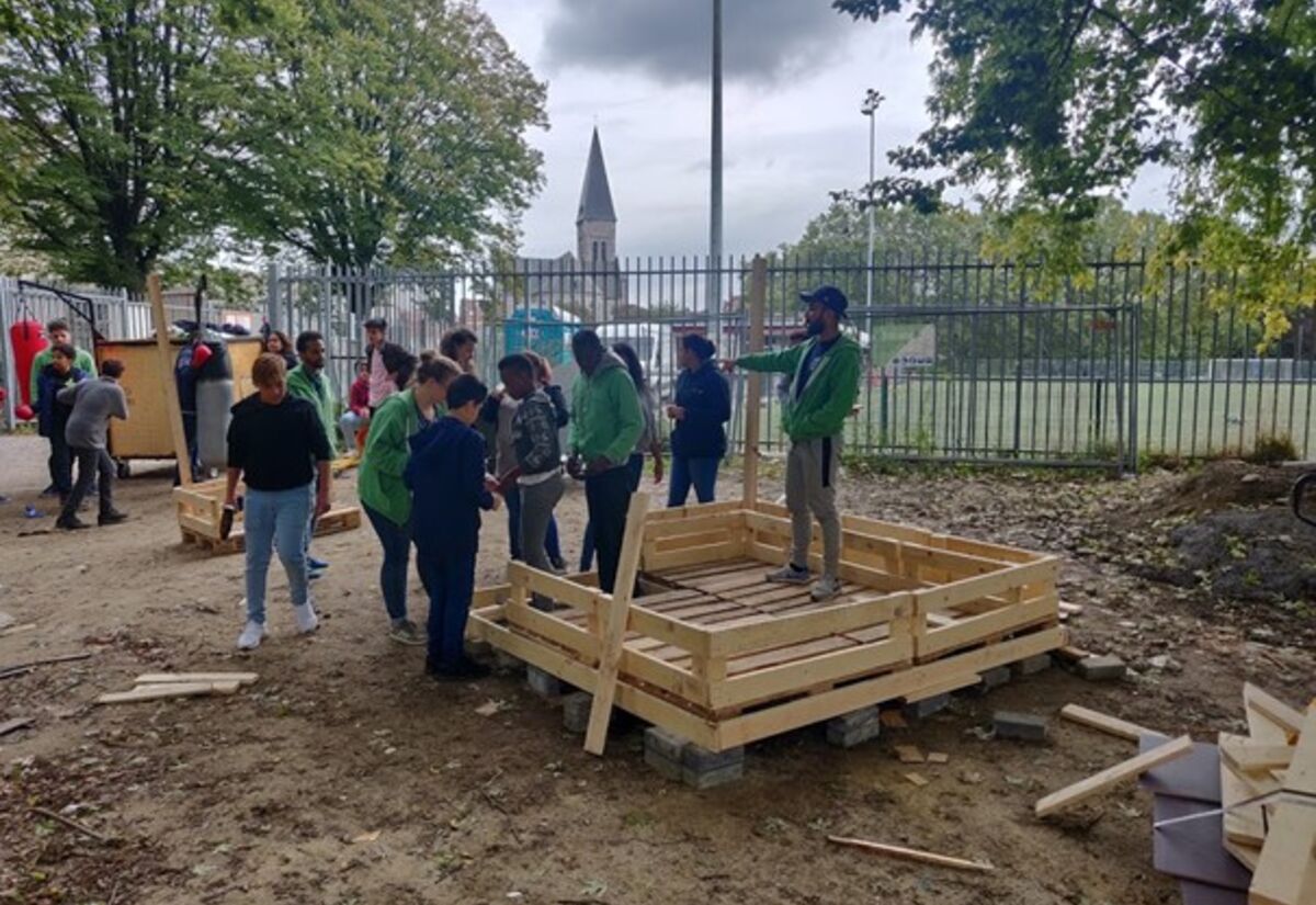 Activiteit georganiseerd voor jongeren van de school en de buurt door de vzw Cultureghem