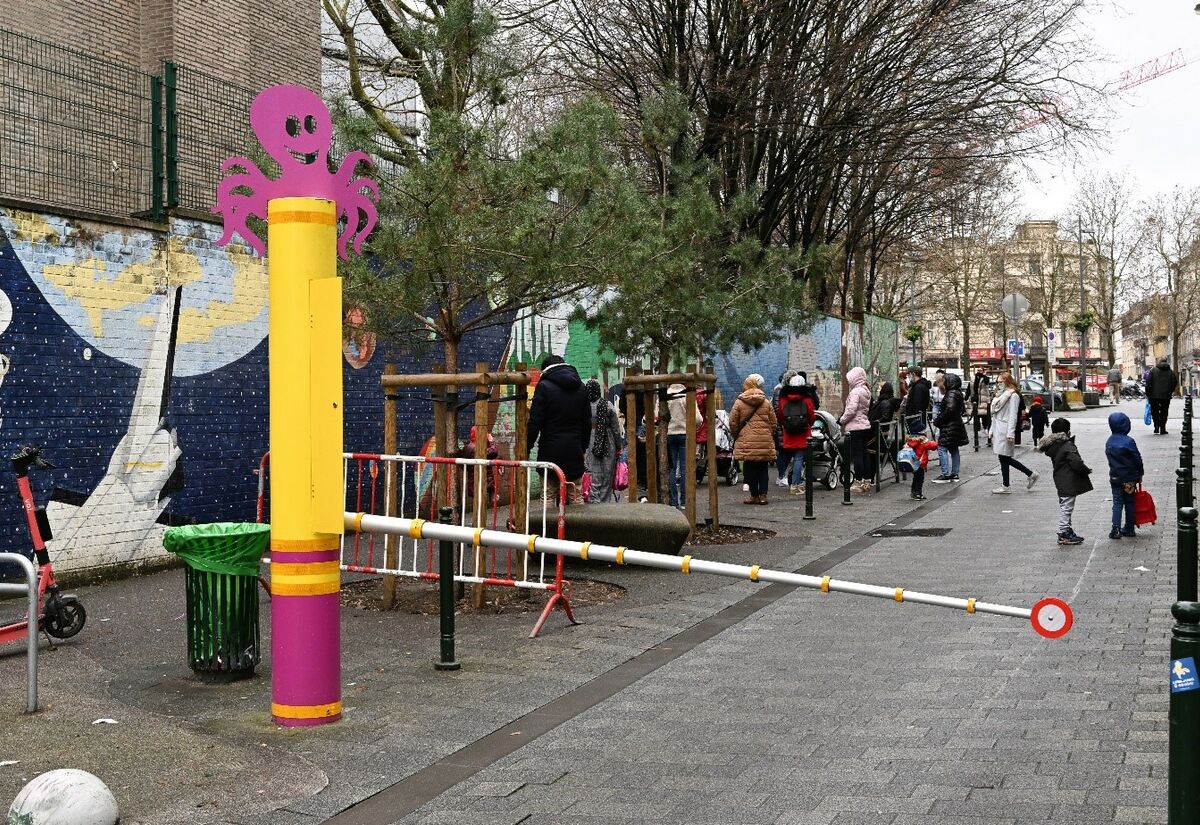 Exemple de rue scolaire de l'école primaire Toots Thielemans à Molenbeek-Saint-Jean